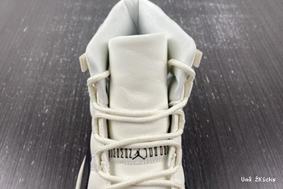 11 685 Air Jordan “Neapolitan” AR0715-101 Practical WMNS 0630
